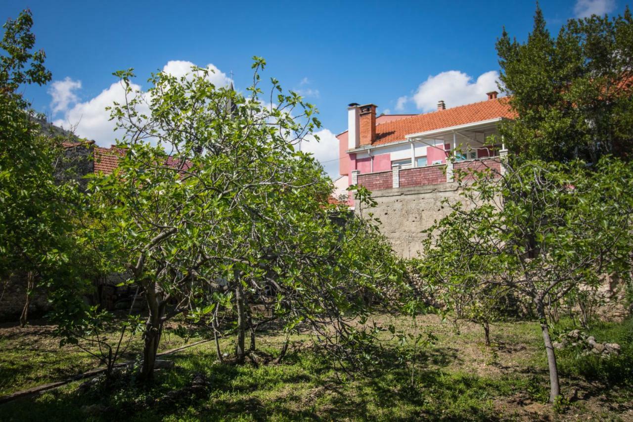 Ferienwohnung Apart As Mostar Exterior foto